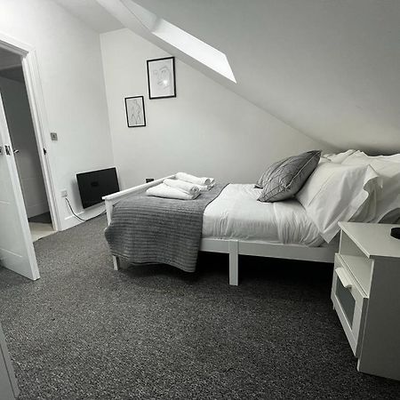 2 Bedroom Flat London Eksteriør bilde